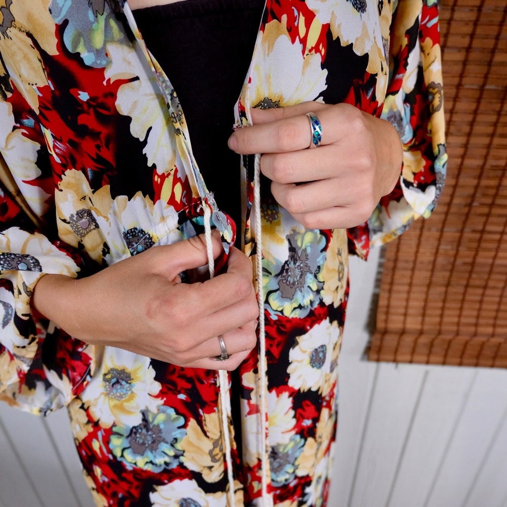 Floral Robe - Picture 2 of 5